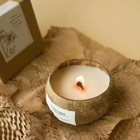 Home Decor Essentials - Vela perfumada de casca de coco